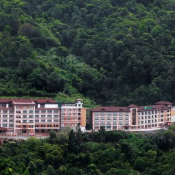 Holiday Inn Hotels & Resorts Opens Its First Resort In Nepal.